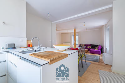 Maison - 280 m² - 8 pièces