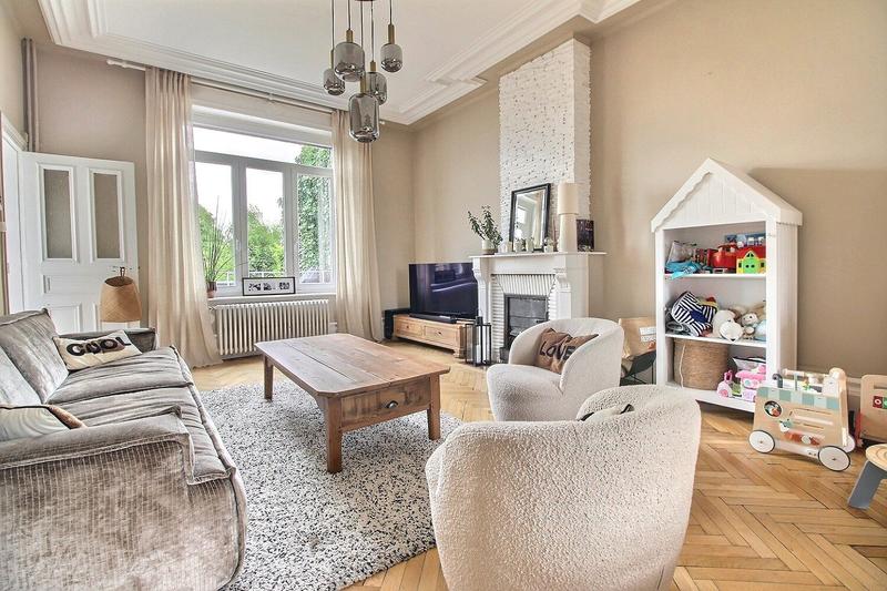 Maison - 292 m² - 8 pièces