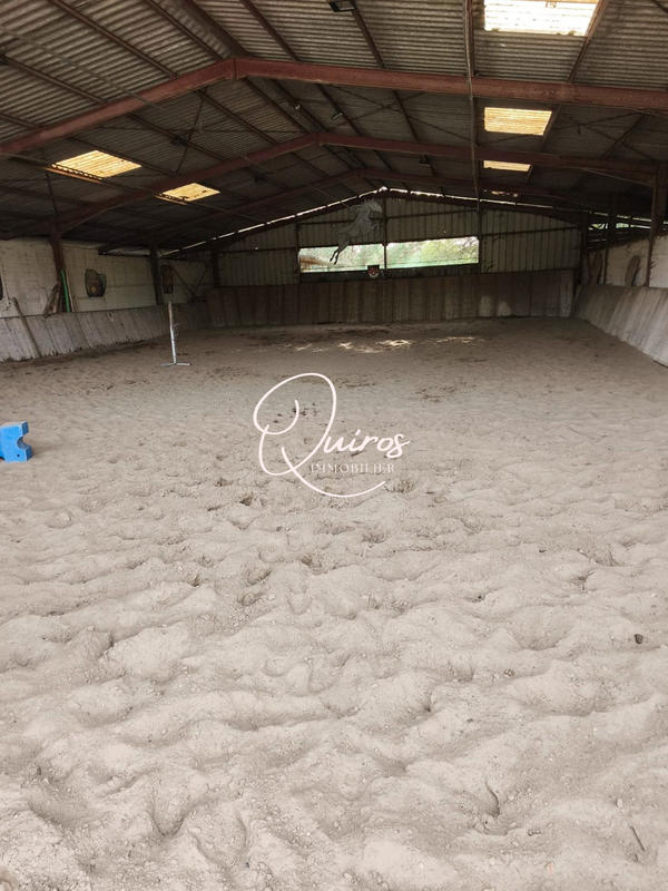 Maison - 300 m² - 10 pièces