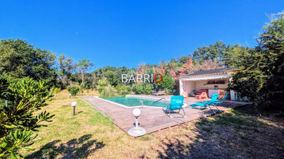 Villa - 354 m² - 11 pièces