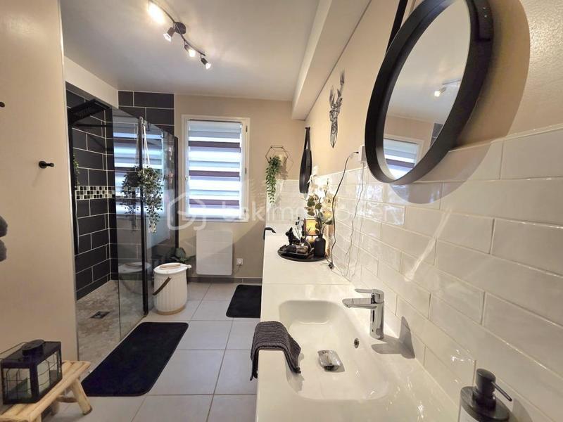 Maison - 170 m² - 6 pièces