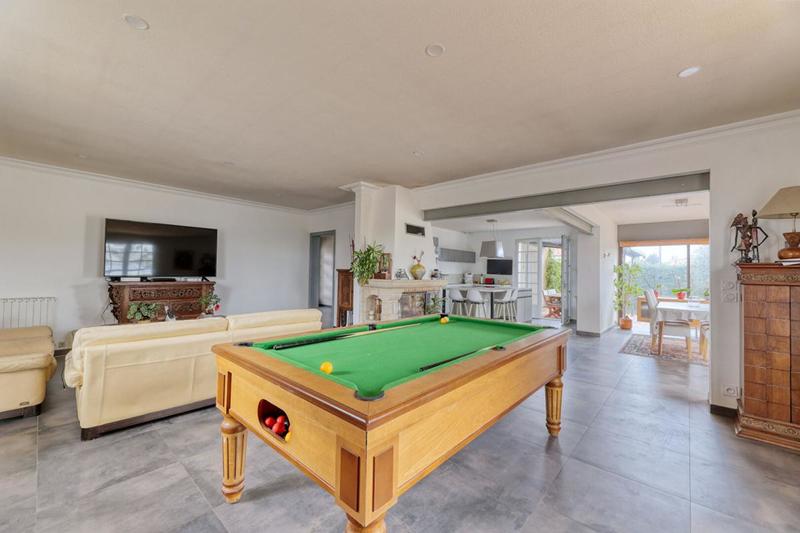 Maison - 166 m² - 6 pièces