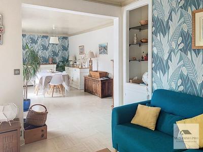 Maison - 166 m² - 6 pièces