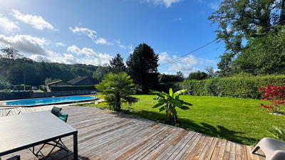 Maison - 181 m² - 6 pièces