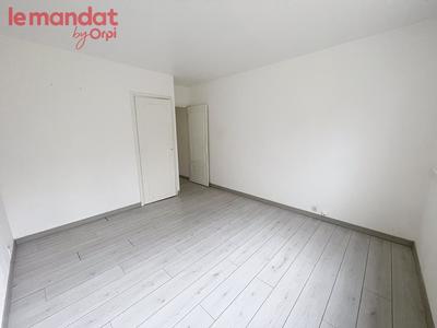 Appartement - 77 m² - 4 pièces