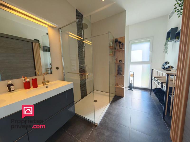 Villa - 220 m² - 6 pièces