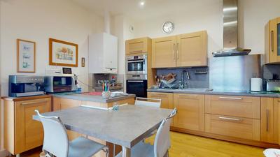 Appartement - 129 m² - 4 pièces