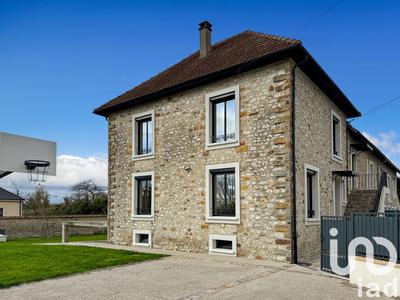 Maison - 291 m² - 10 pièces