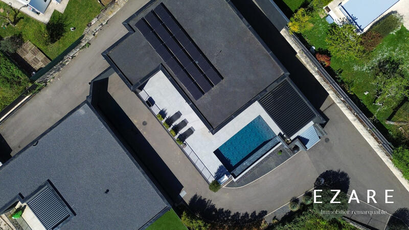 Maison - 232 m² - 6 pièces