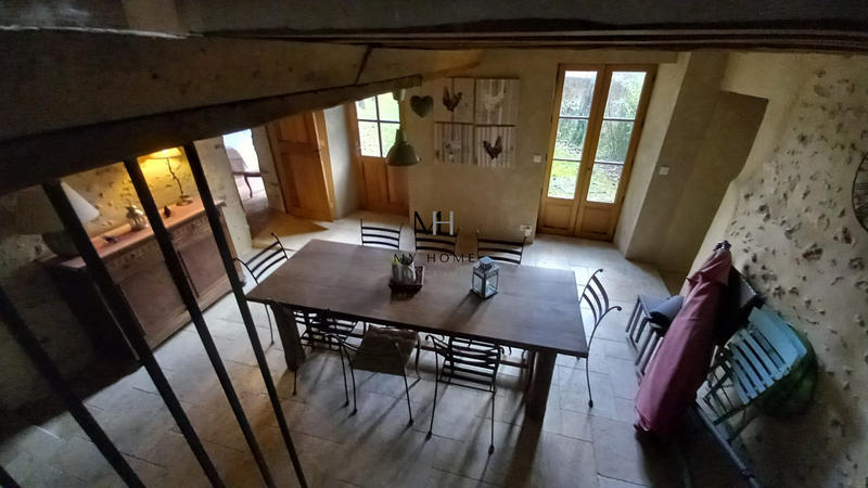 Maison - 320 m² - 18 pièces