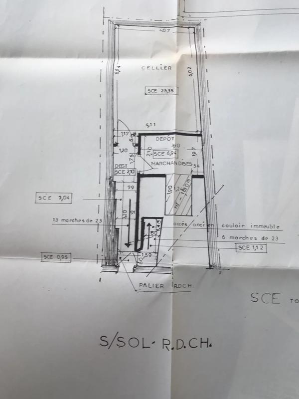 Local commercial - 92 m² - 3 pièces