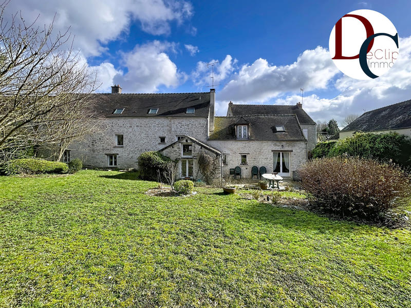 Maison - 226 m² - 8 pièces