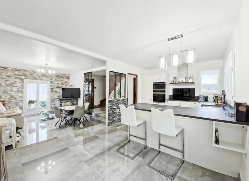 Maison - 123 m² - 6 pièces