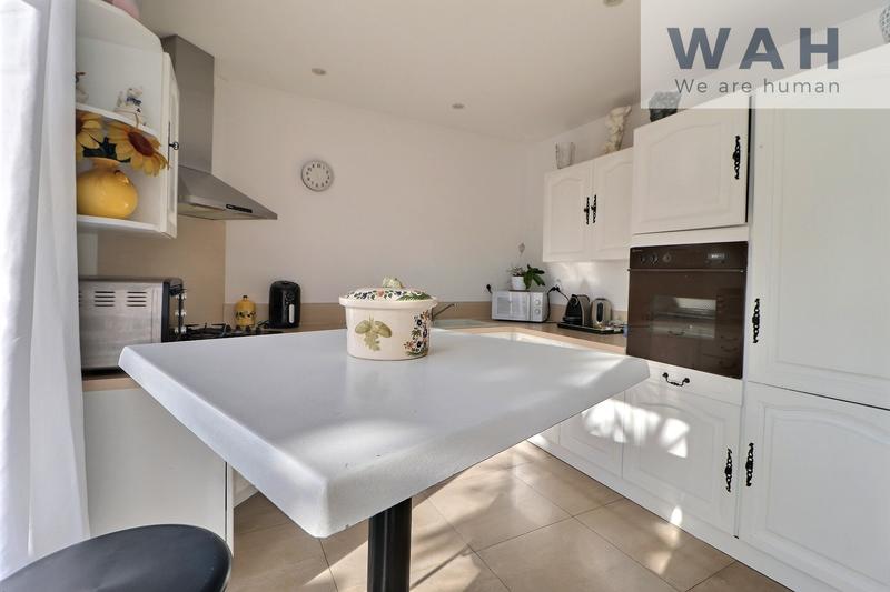 Maison - 194 m² - 7 pièces