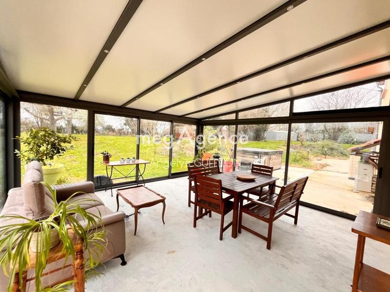 Maison - 384 m² - 15 pièces