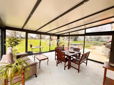 Maison - 384 m² - 15 pièces