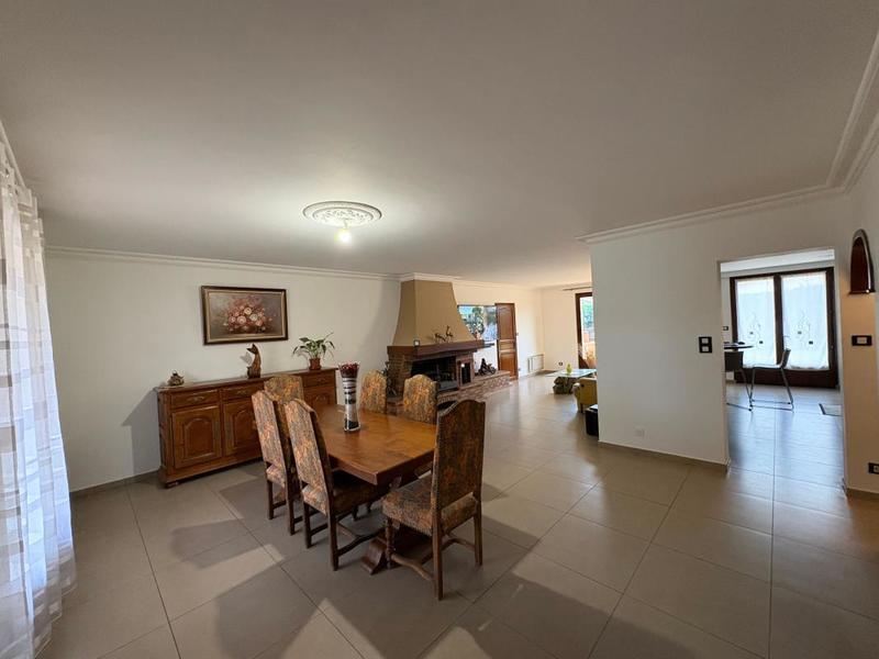 Maison - 187 m² - 7 pièces