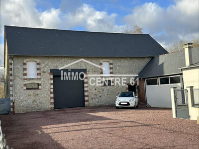 Maison - 163 m² - 9 pièces