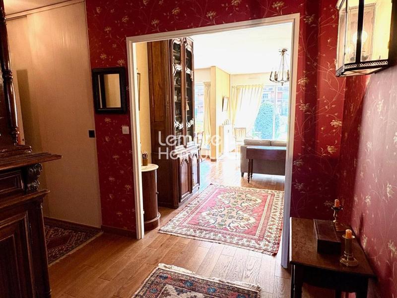 Appartement - 98 m² - 5 pièces