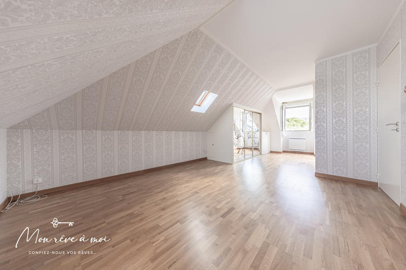 Appartement - 81 m² - 4 pièces