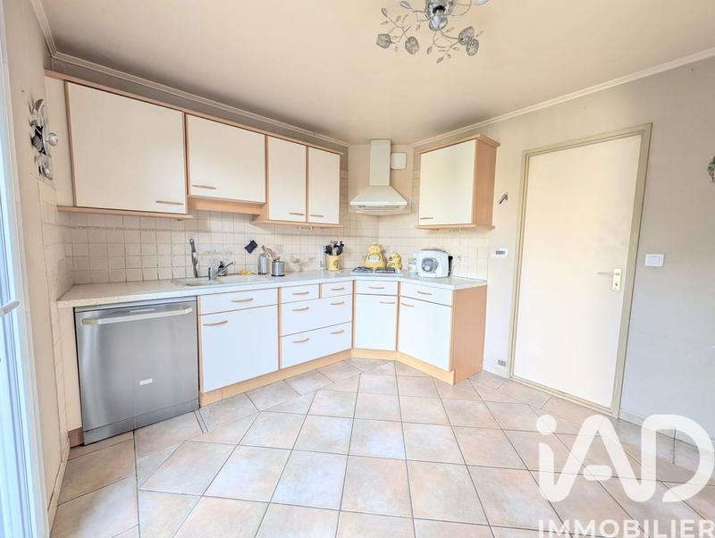 Maison - 90 m² - 5 pièces