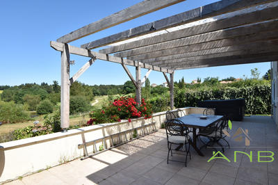 Maison - 210 m² - 6 pièces