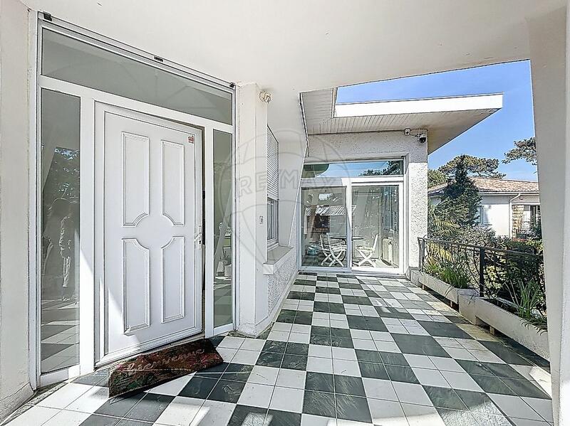 Maison - 174 m² - 6 pièces