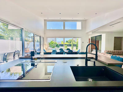 Villa - 165 m² - 6 pièces