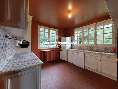 Maison - 215 m² - 8 pièces