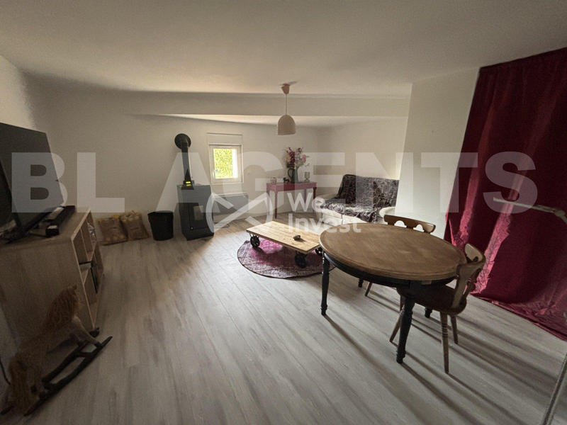 Maison - 222 m² - 7 pièces