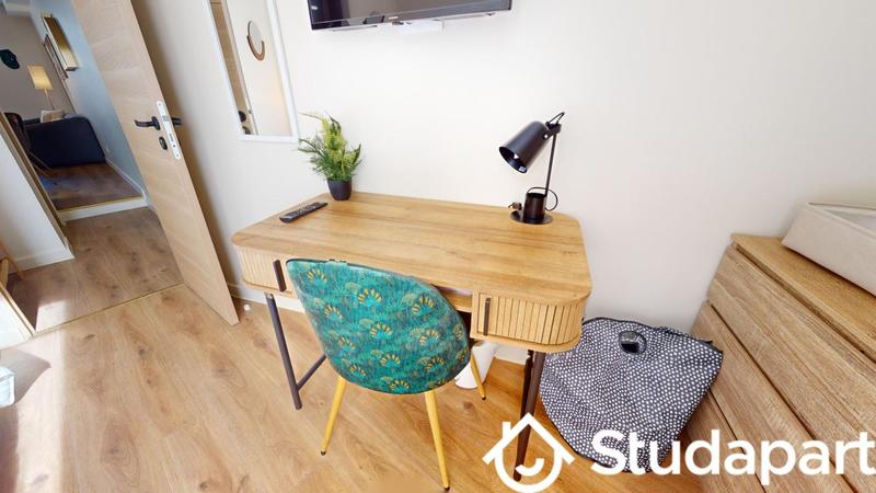 Chambre - 11 m² - 1 pièce