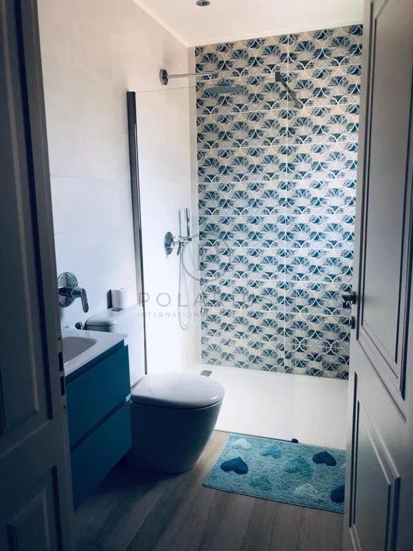 Villa - 260 m² - 7 pièces