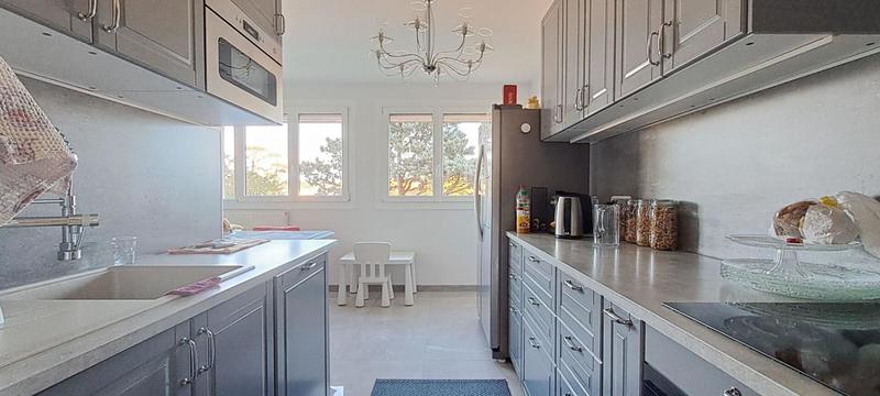 Appartement - 75 m² - 3 pièces