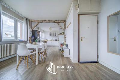 Appartement - 95 m² - 5 pièces