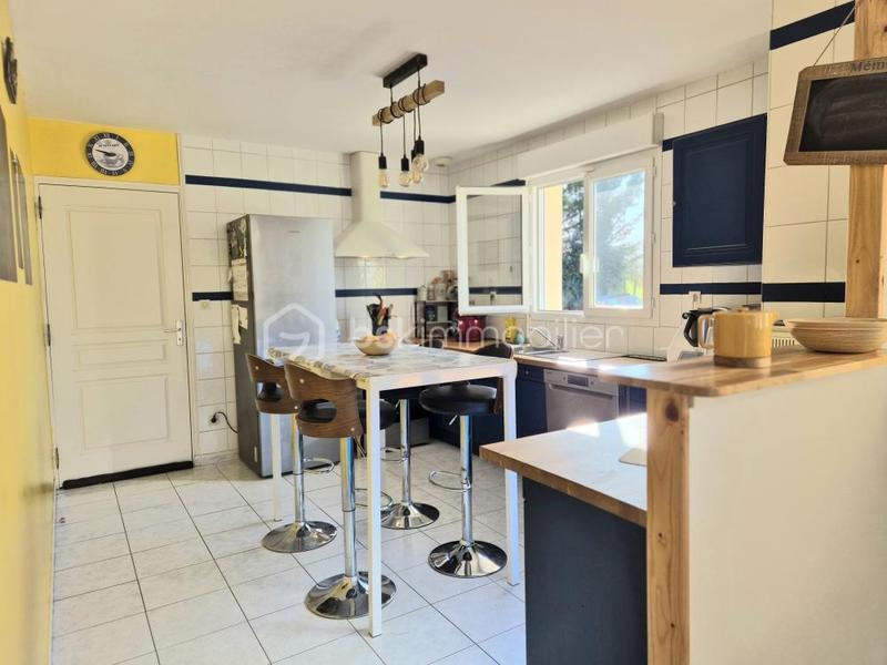 Maison traditionnelle - 122 m² - 6 pièces