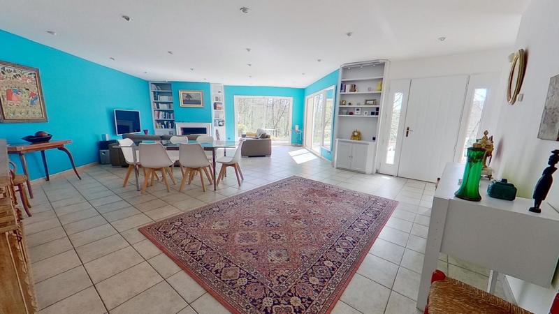 Villa - 227 m² - 6 pièces