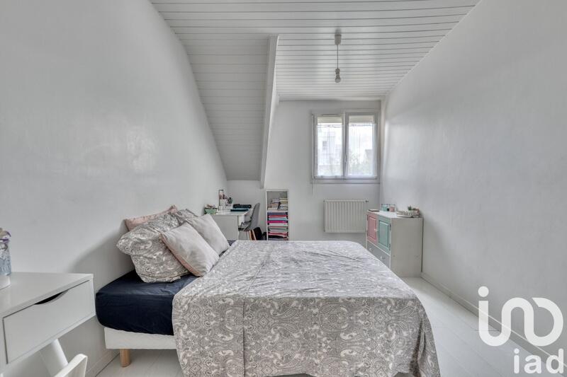 Maison - 210 m² - 8 pièces