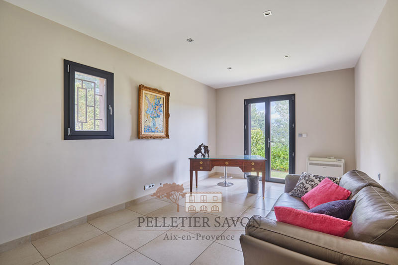 Maison - 200 m² - 6 pièces