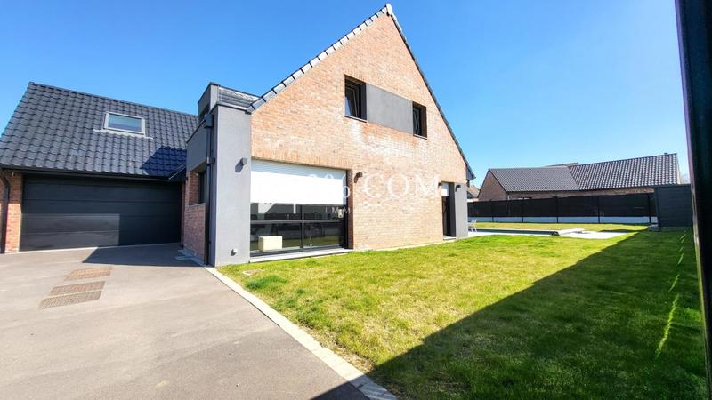 Maison - 146 m² - 7 pièces