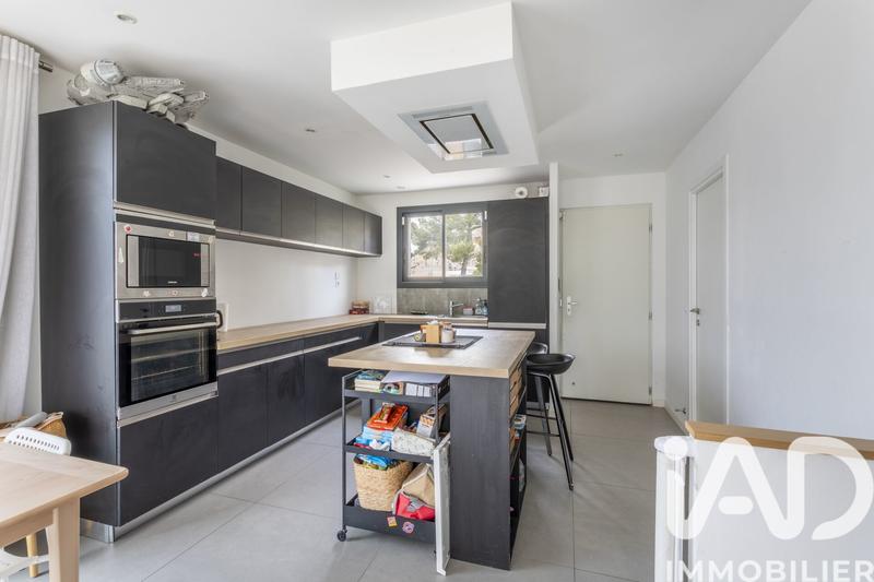 Maison - 142 m² - 6 pièces