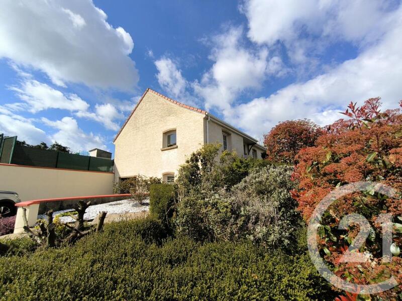 Villa - 111 m² - 4 pièces