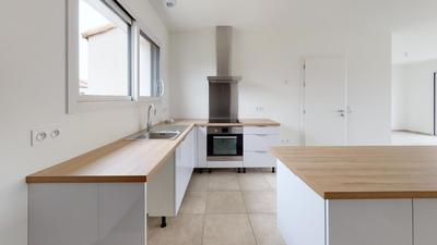 Maison - 89 m² - 5 pièces