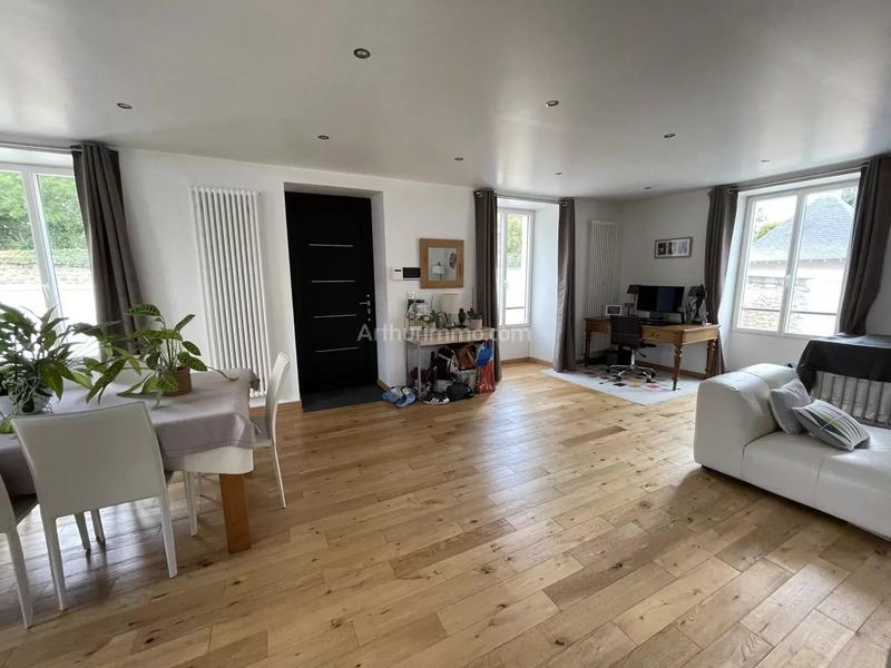 Maison - 204 m² - 8 pièces