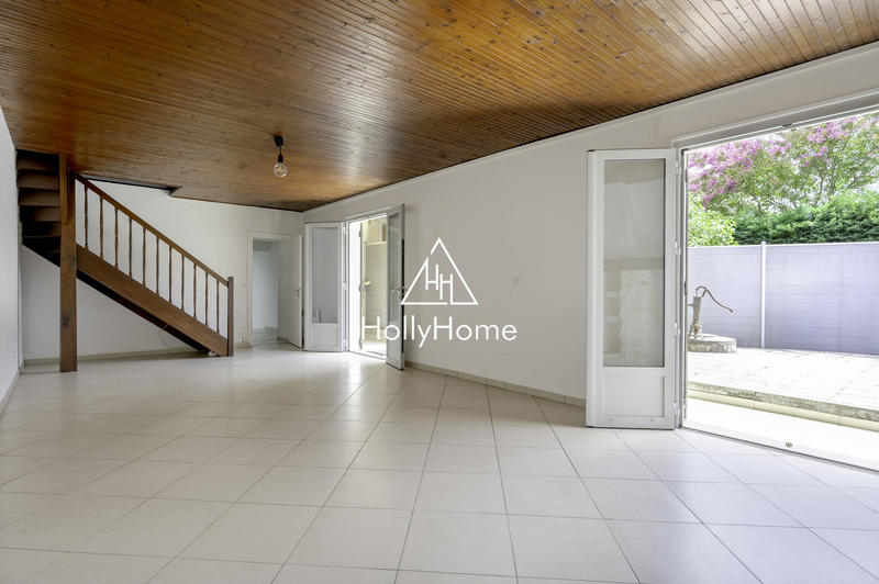 Maison - 290 m² - 8 pièces