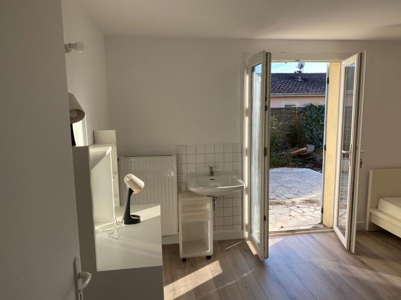 Chambre - 60 m² - 1 pièce