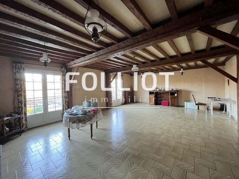 Maison - 225 m² - 6 pièces