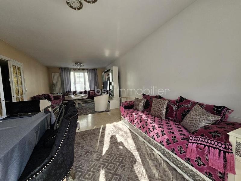 Maison - 177 m² - 8 pièces