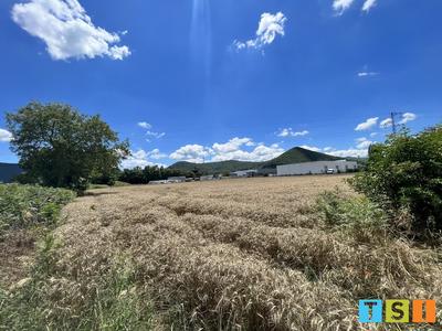 Terrain constructible - 6 080 m²