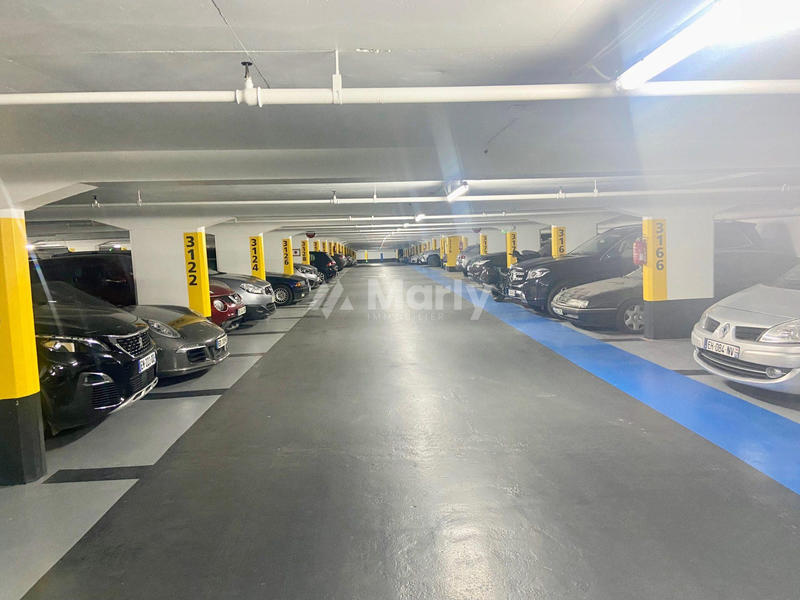 Parking / Garage - 14 m²