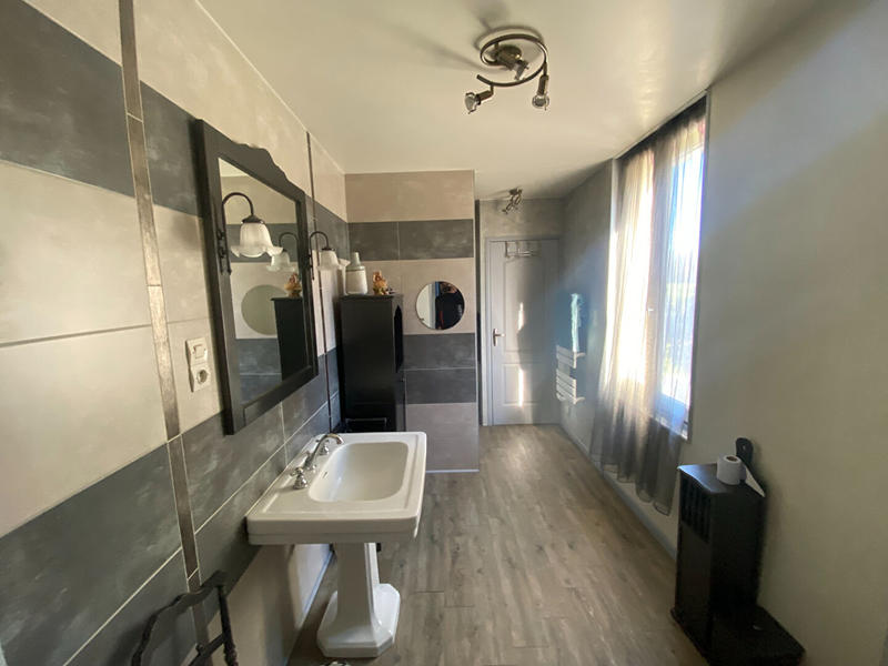 Maison - 210 m² - 5 pièces